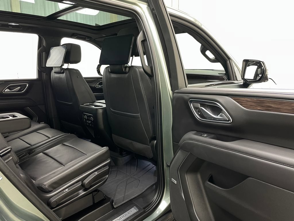 Used 2024 Chevrolet Tahoe Z71 w/ Z71 Off-Road Package AWD/4WD image 47