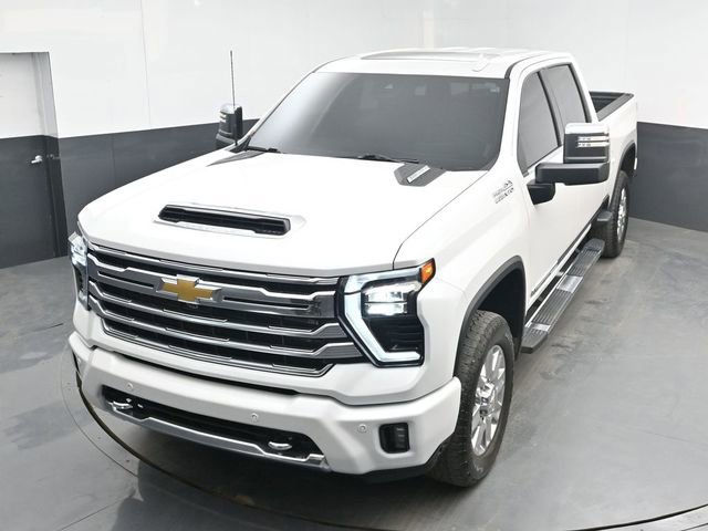 Used 2025 Chevrolet Silverado 2500 High Country w/ Technology Package AWD/4WD image 36