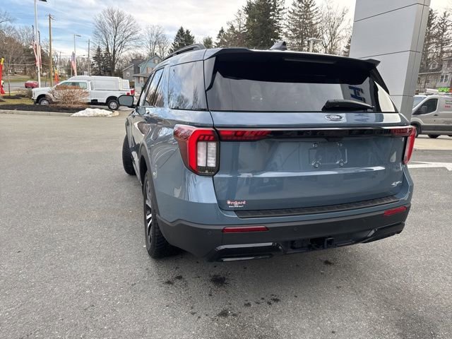 Certified 2025 Ford Explorer ST-Line AWD/4WD image 7