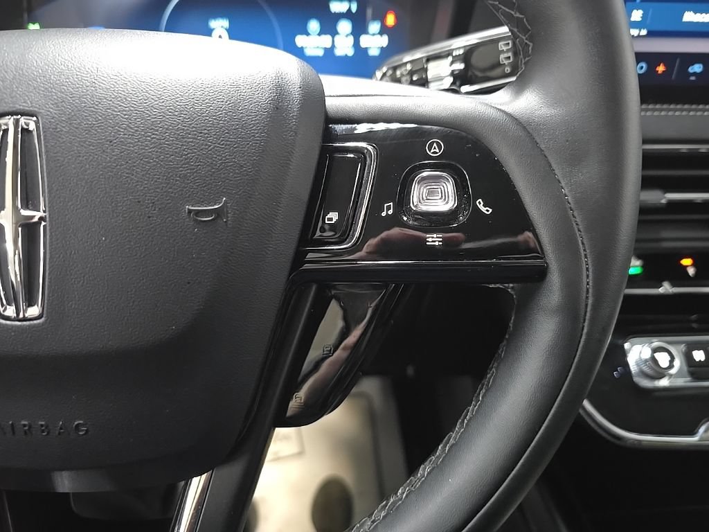 Used 2023 Lincoln Corsair AWD image 25