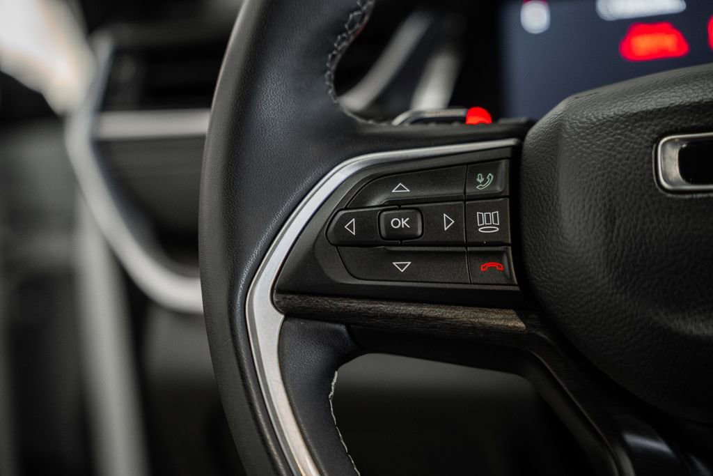 Used 2024 Jeep Grand Cherokee L Limited image 36