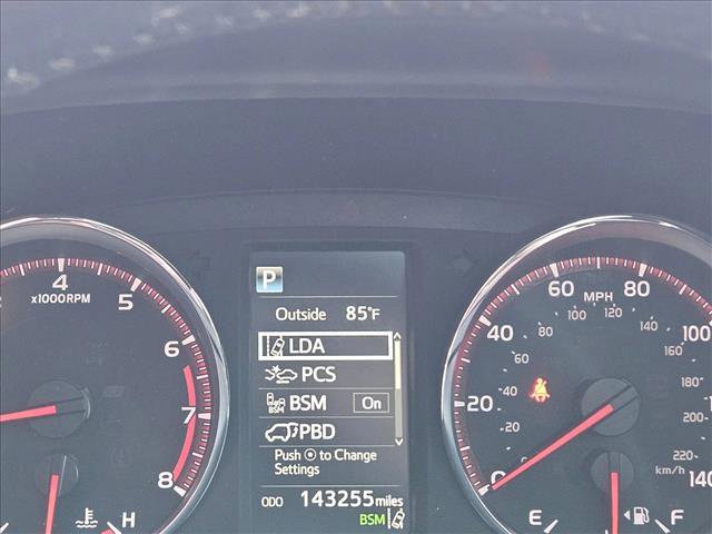 Used 2017 Toyota RAV4 SE FWD image 17
