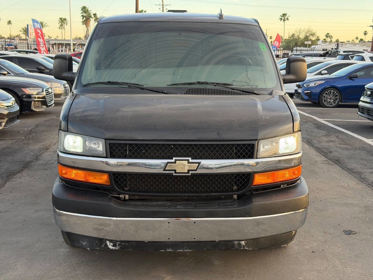 Used 2018 Chevrolet Express 2500 w/ Driver Convenience Package image 15