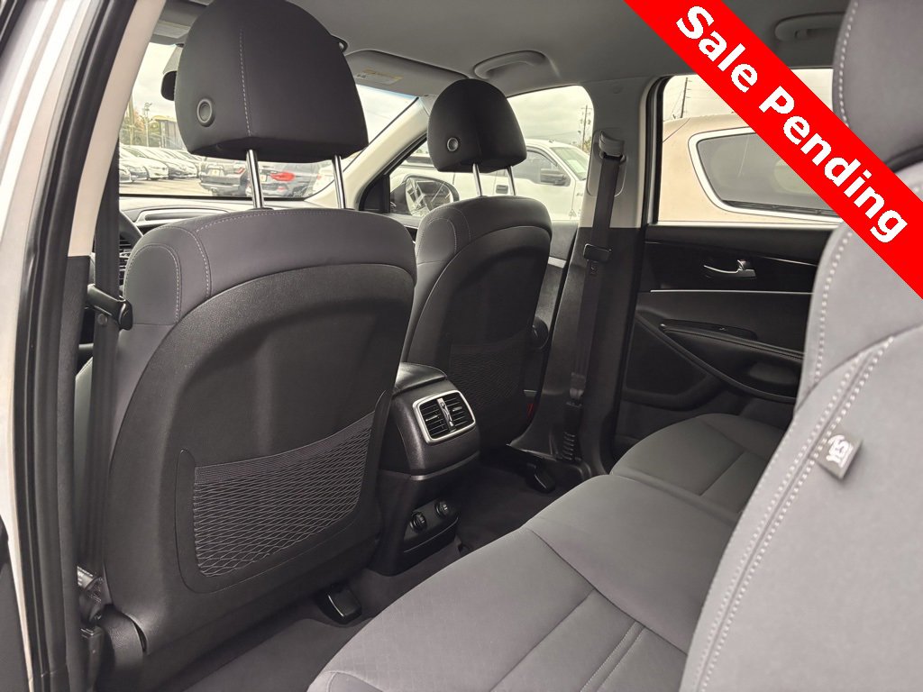 Used 2019 Kia Sorento LX image 13