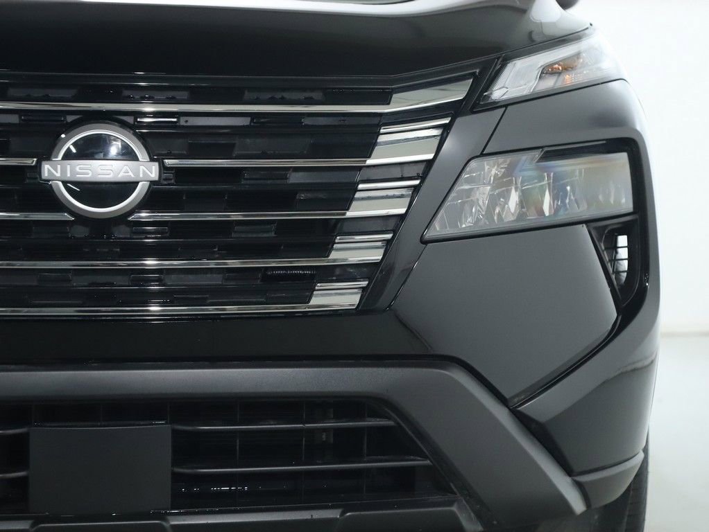 Certified 2026 Nissan Rogue SV image 8