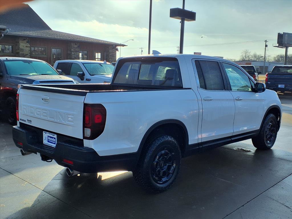 Used 2025 Honda Ridgeline RTL+ image 2