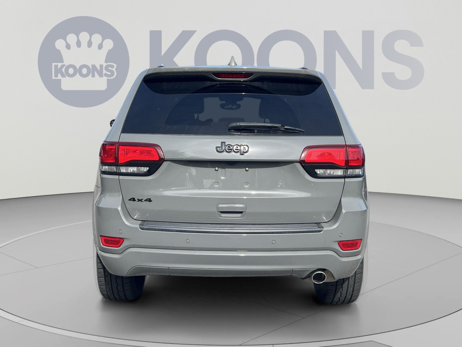 Used 2022 Jeep Grand Cherokee Laredo X AWD/4WD image 5