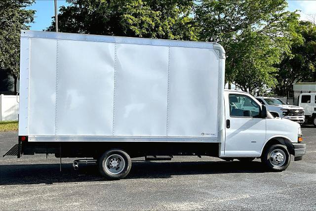 New 2025 Chevrolet Express 3500 w/ Power Convenience Package RWD image 4