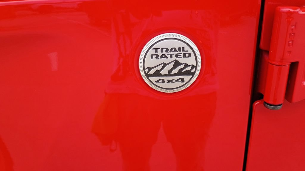 Used 2020 Jeep Wrangler Unlimited Sahara AWD/4WD image 10