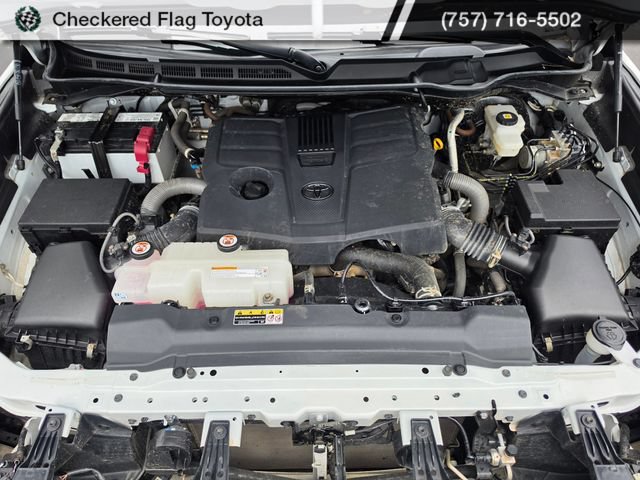Used 2024 Toyota Tundra Limited AWD/4WD image 11