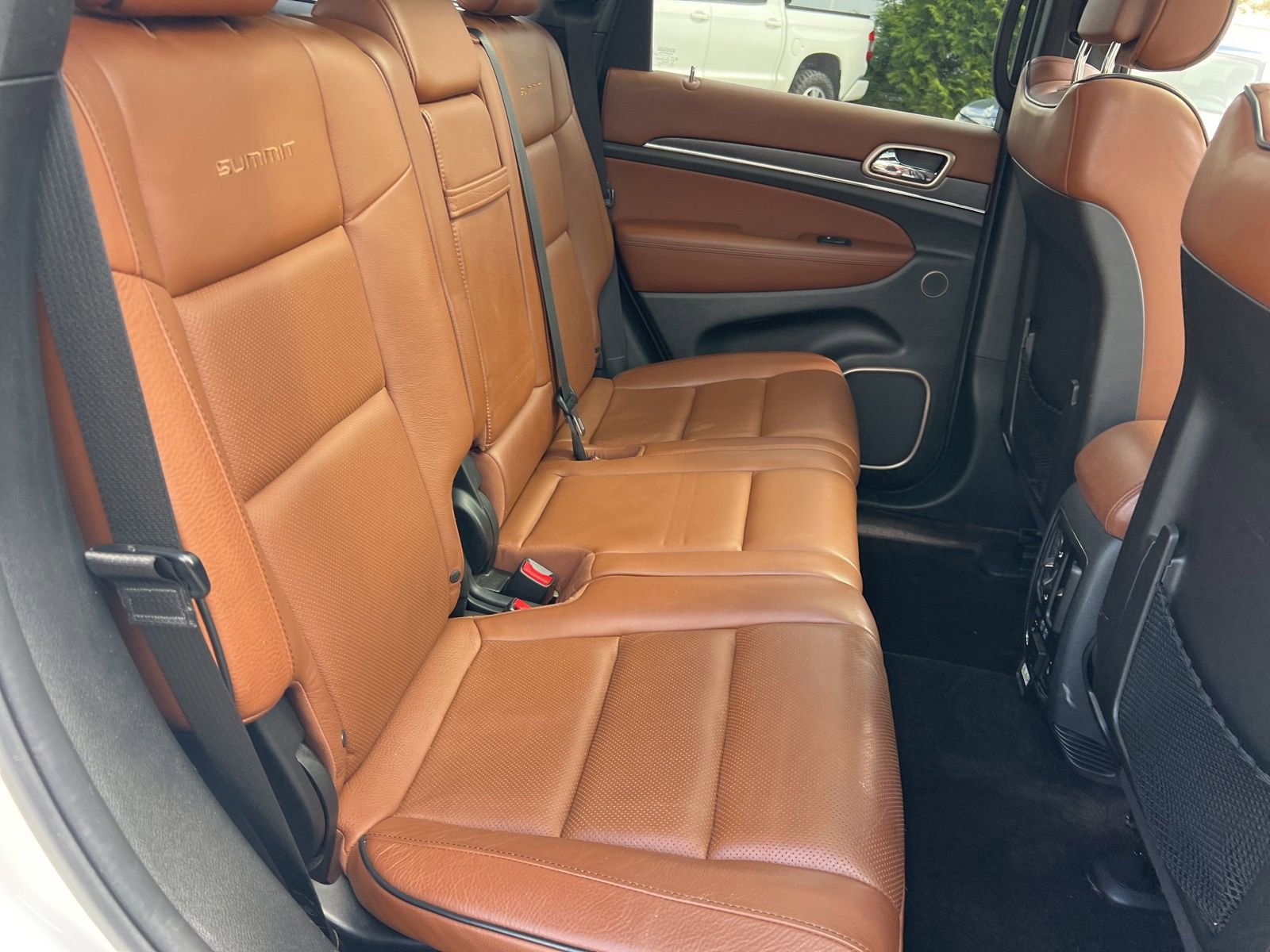 Used 2017 Jeep Grand Cherokee Summit w/ Platinum Series Group image 39