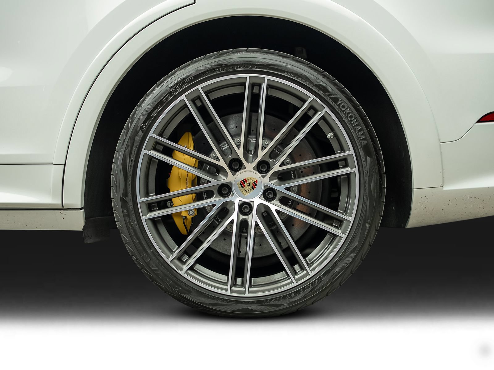 Used 2022 Porsche Cayenne Turbo S AWD/4WD image 21