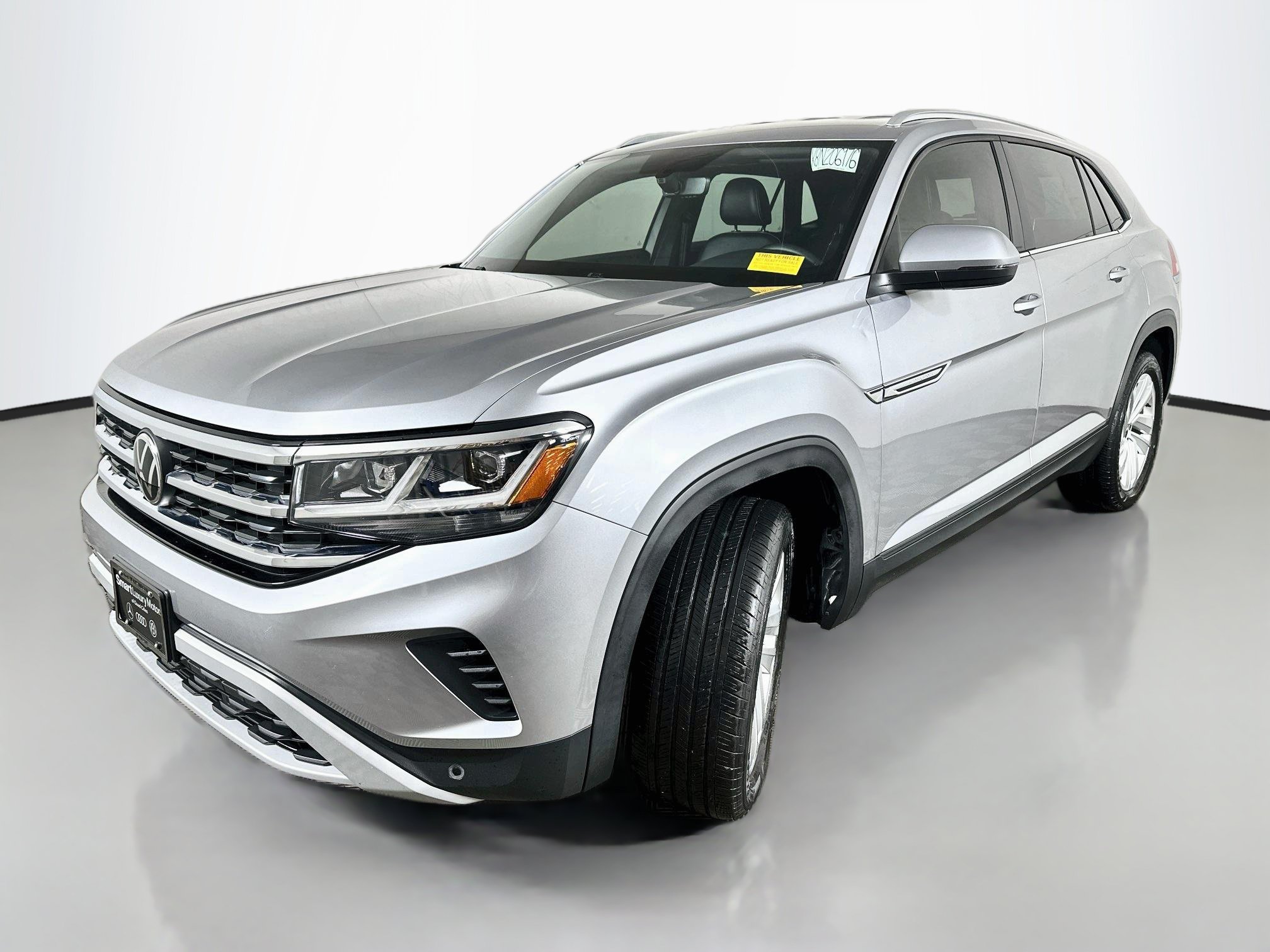 Certified 2023 Volkswagen Atlas Cross Sport SE w/ Black Wheel Package AWD/4WD image 3