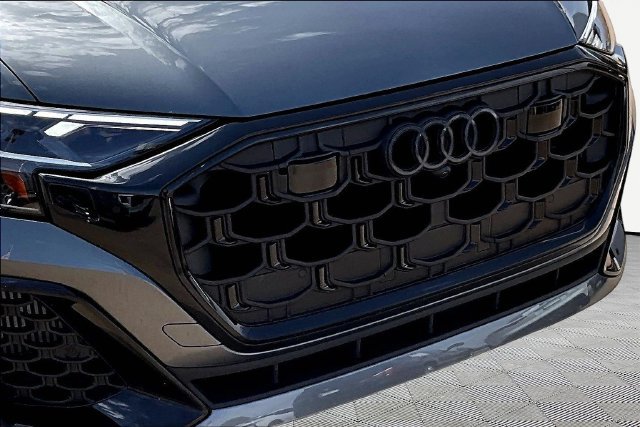 Used 2026 Audi Q8 Prestige w/ Prestige Package AWD/4WD image 30