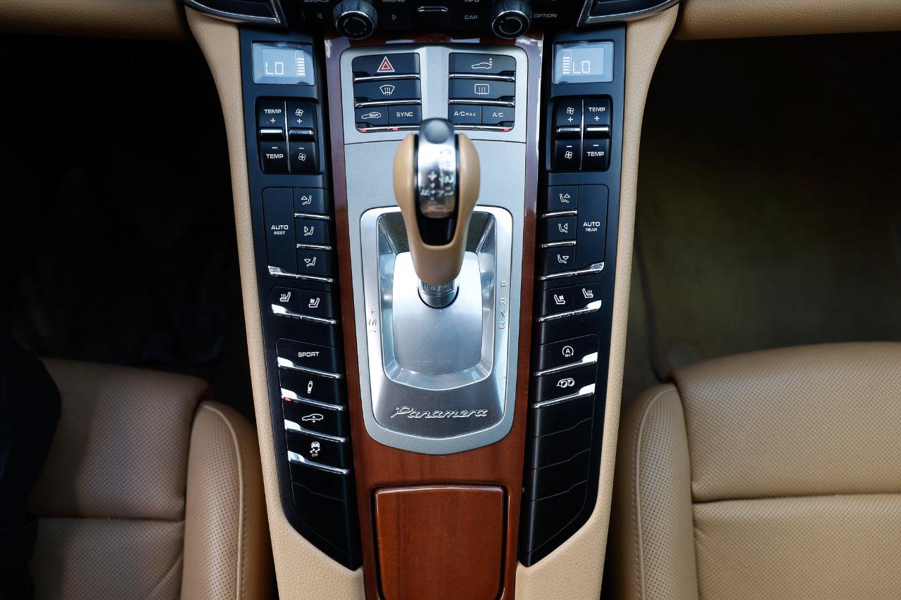 Used 2014 Porsche Panamera S RWD image 33