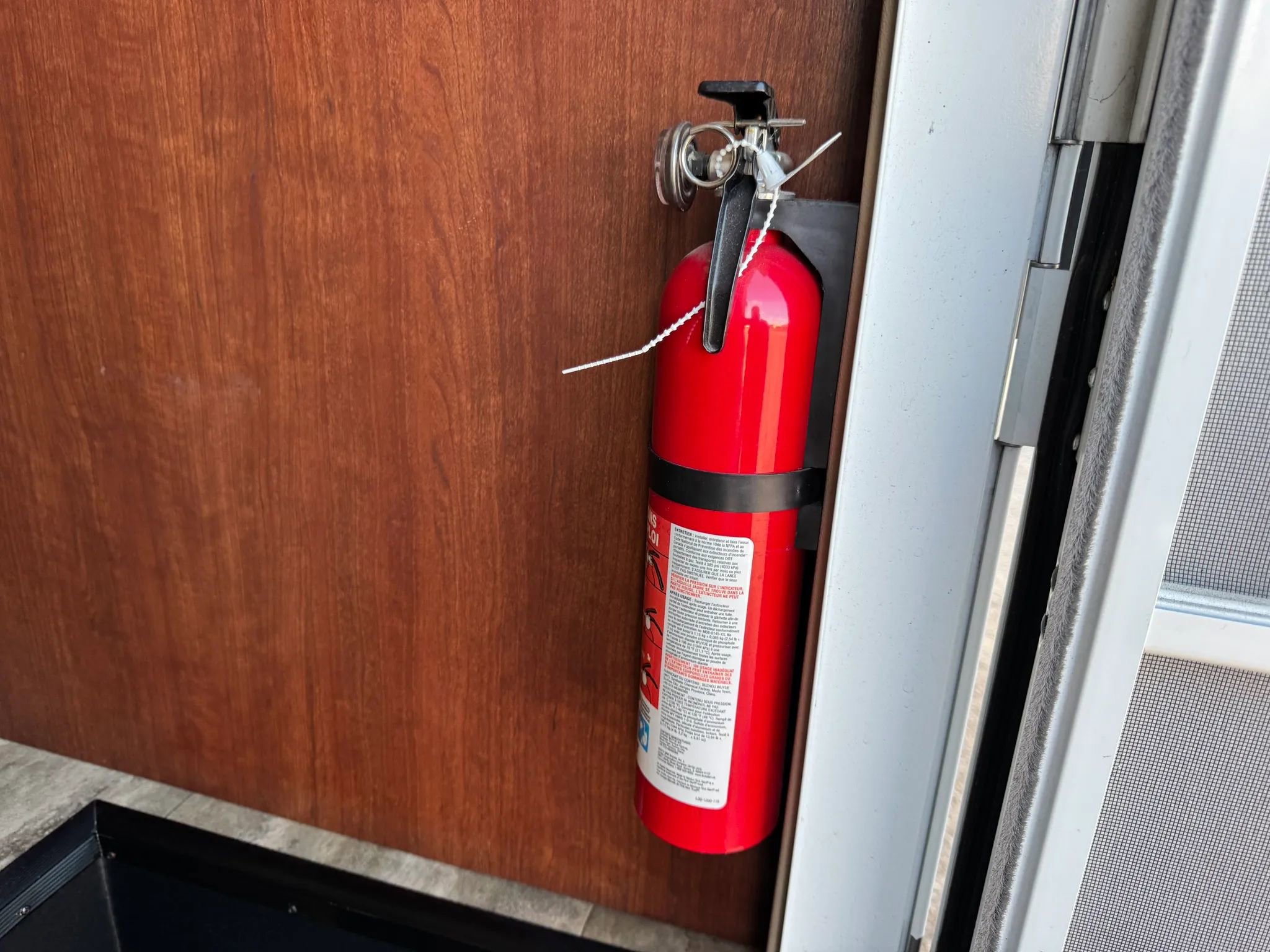 Used 2015 Ford E-450 and Econoline 450 Super Duty w/ Motorhome Prep Package image 72