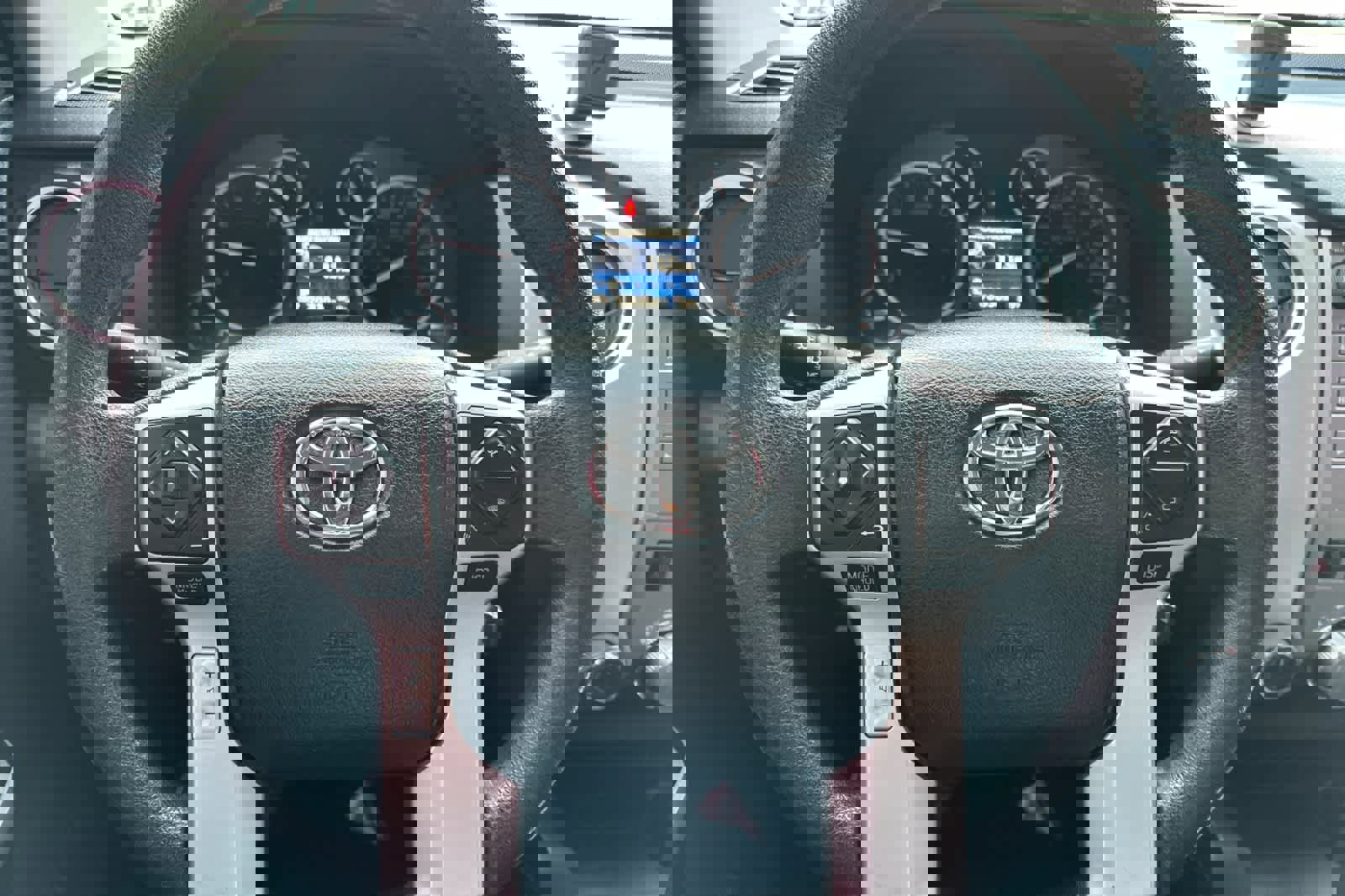 Used 2016 Toyota Tundra SR5 w/ TRD Off Road Package image 21