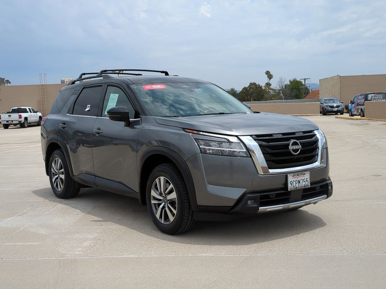 Certified 2022 Nissan Pathfinder SL w/ Lighting Package (N92) image 3