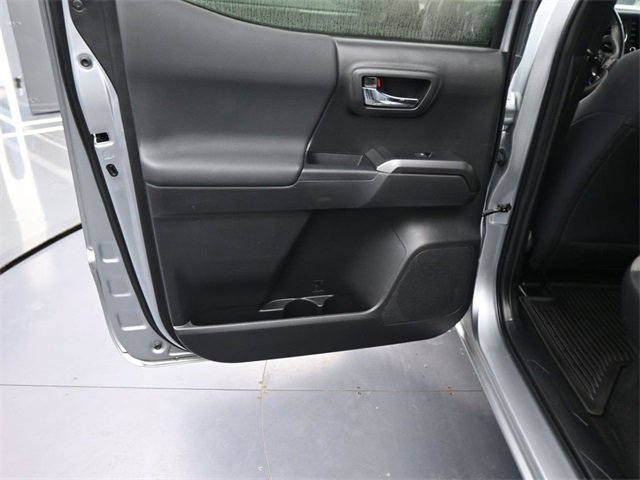 Used 2022 Toyota Tacoma TRD Off-Road image 15