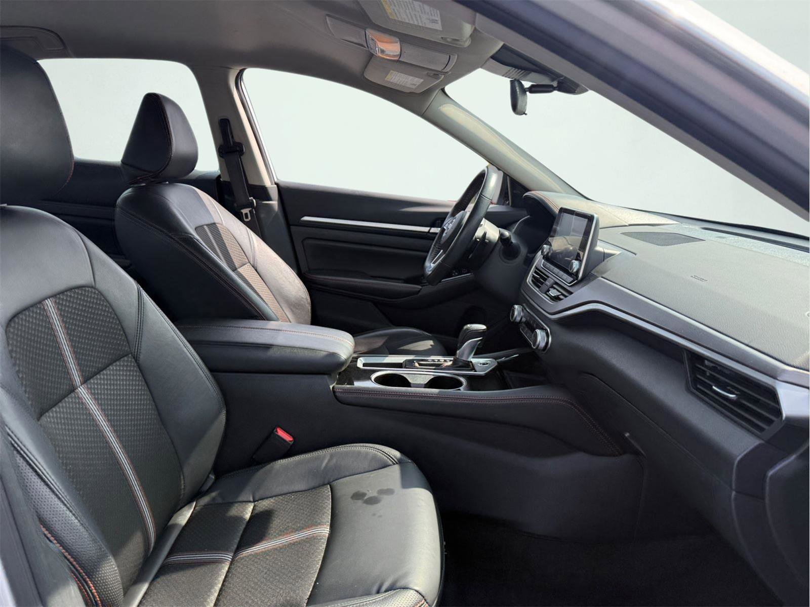 Used 2024 Nissan Altima 2.5 SR image 15