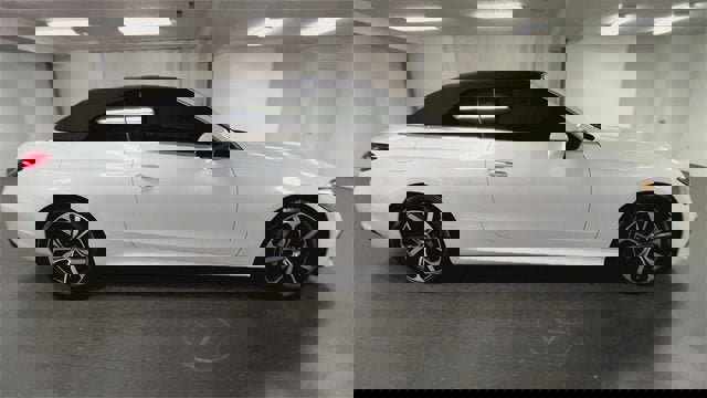 Used 2024 Mercedes-Benz CLE 300 4MATIC Cabriolet image 9