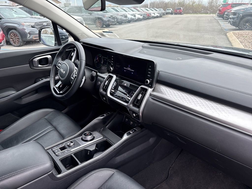 Certified 2023 Kia Sorento EX image 8