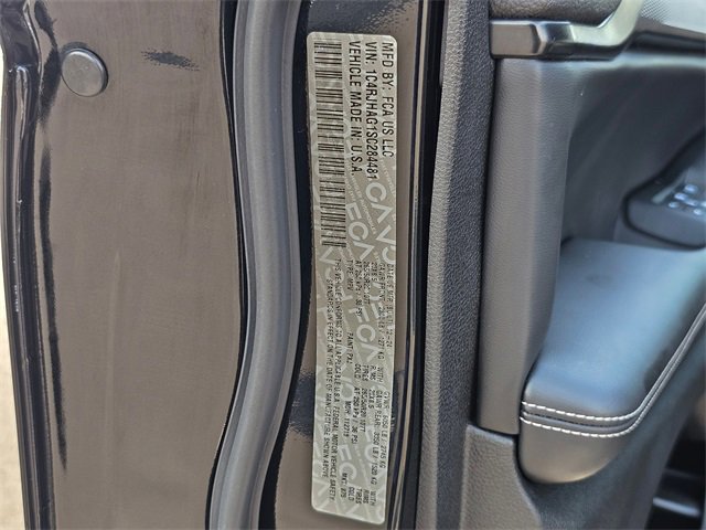 Used 2025 Jeep Grand Cherokee Altitude image 31