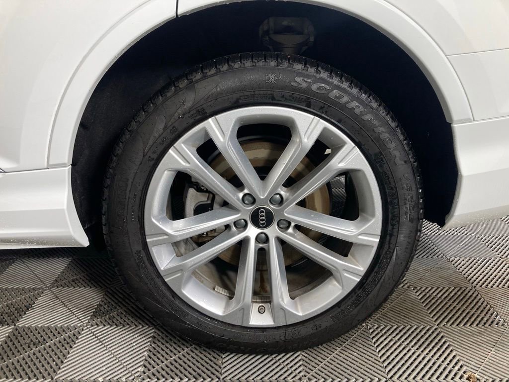 Used 2025 Audi Q7 3.0T Premium Plus image 23
