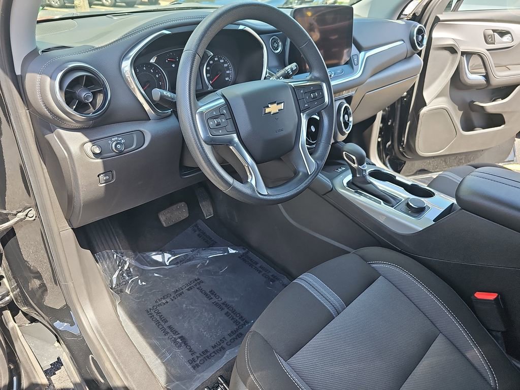 Used 2023 Chevrolet Blazer LT w/ Convenience Package image 16