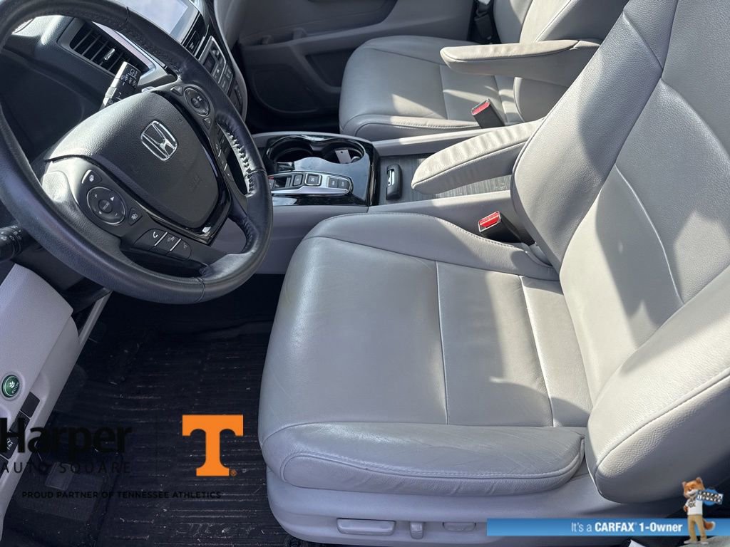 Used 2017 Honda Pilot Touring image 12