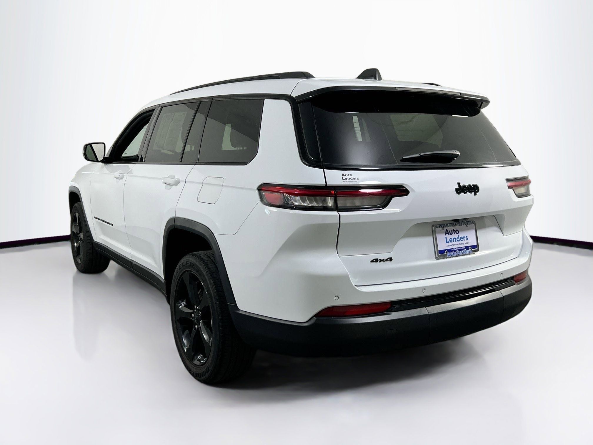 Used 2023 Jeep Grand Cherokee L Laredo AWD/4WD image 7