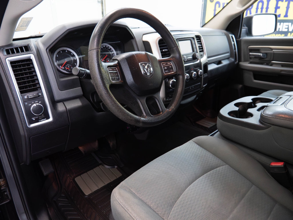 Used 2016 RAM 1500 Classic SLT AWD/4WD image 19