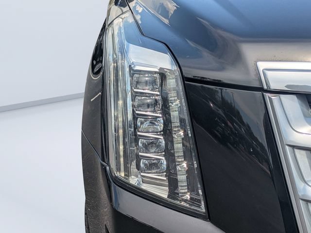 Used 2016 Cadillac Escalade Platinum AWD/4WD image 9