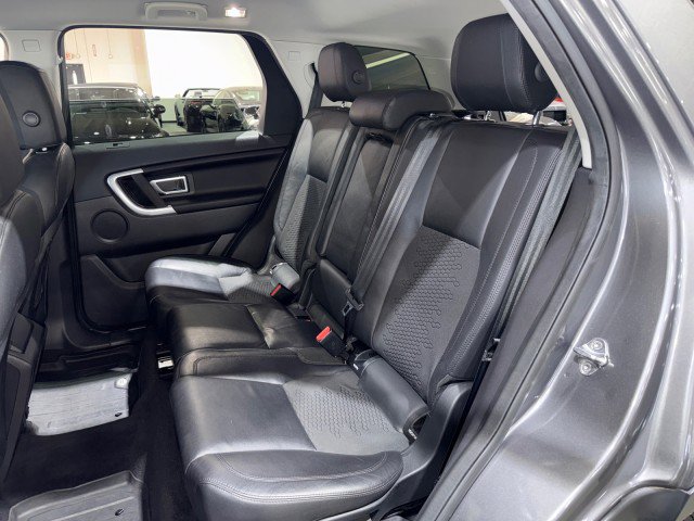 Used 2016 Land Rover Discovery Sport SE image 56