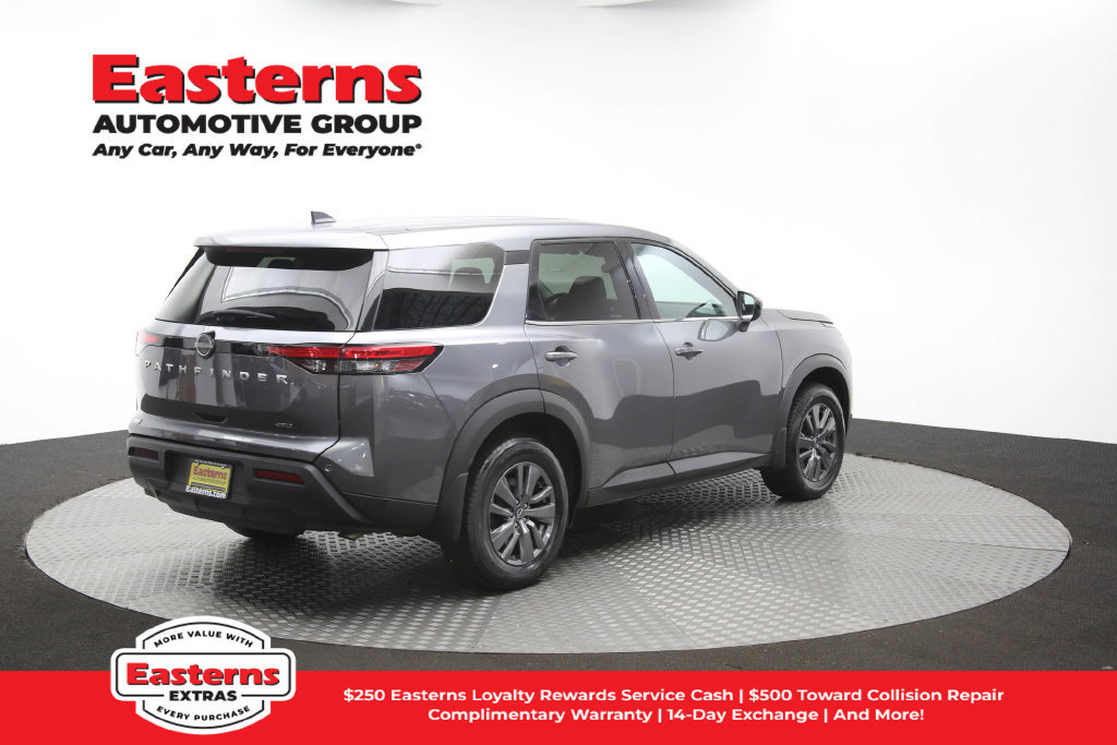 Used 2024 Nissan Pathfinder S AWD/4WD image 45