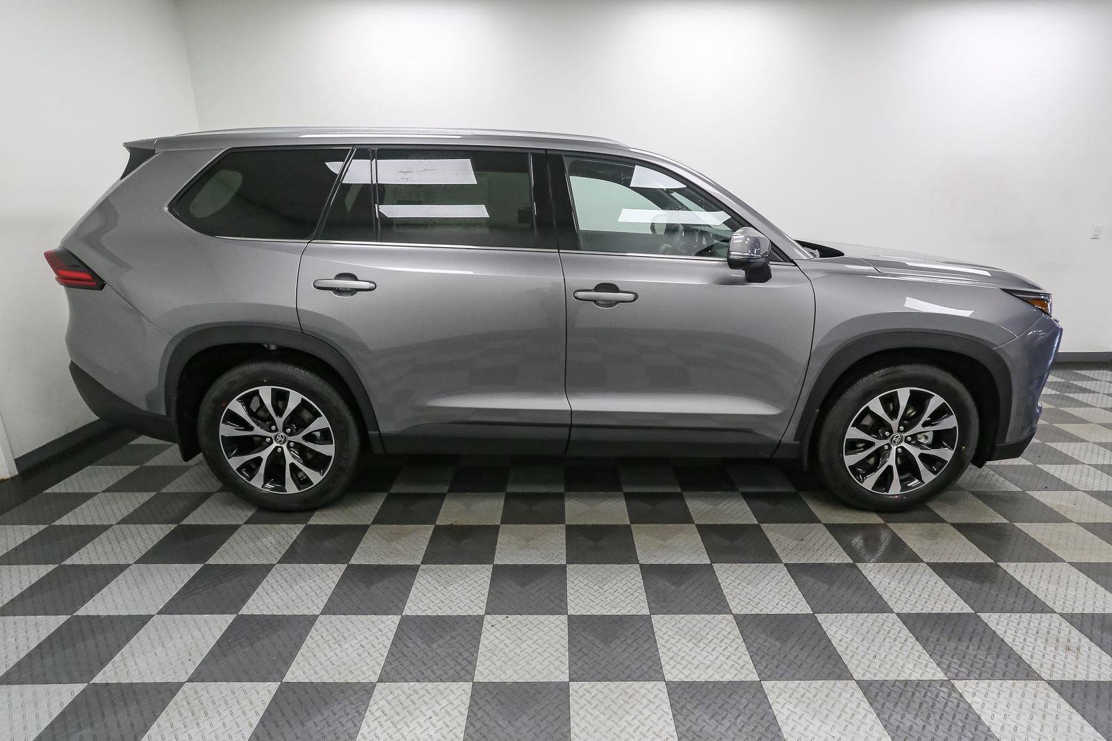 New 2026 Toyota Grand Highlander AWD Hybrid image 7