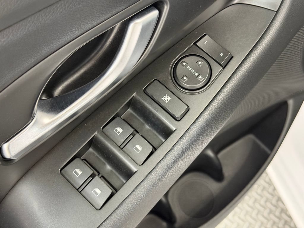 Used 2020 Hyundai Elantra GT FWD image 41
