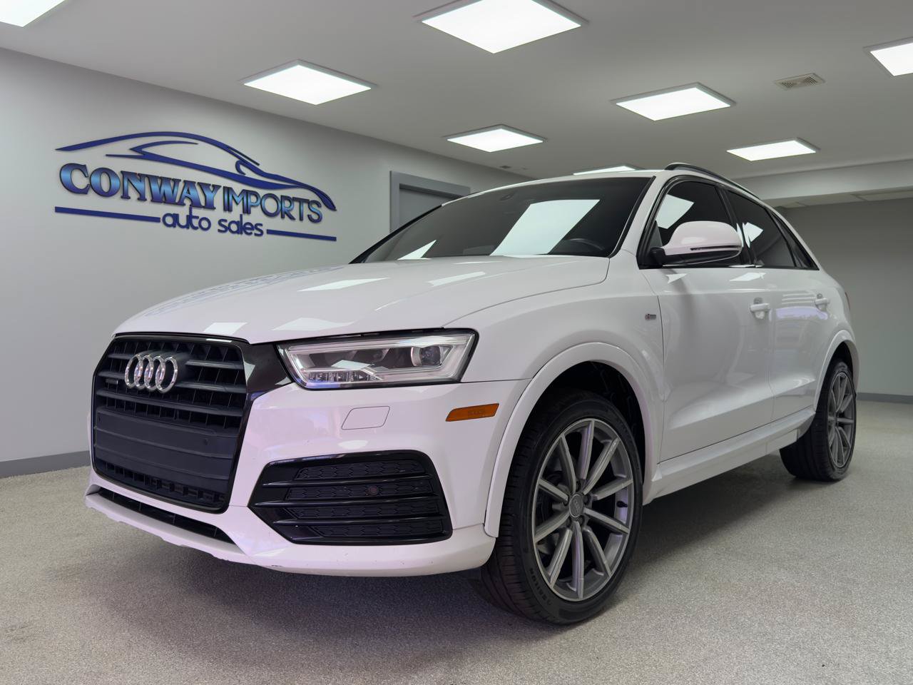Used 2017 Audi Q3 2.0T Prestige w/ Prestige Package AWD/4WD image 1