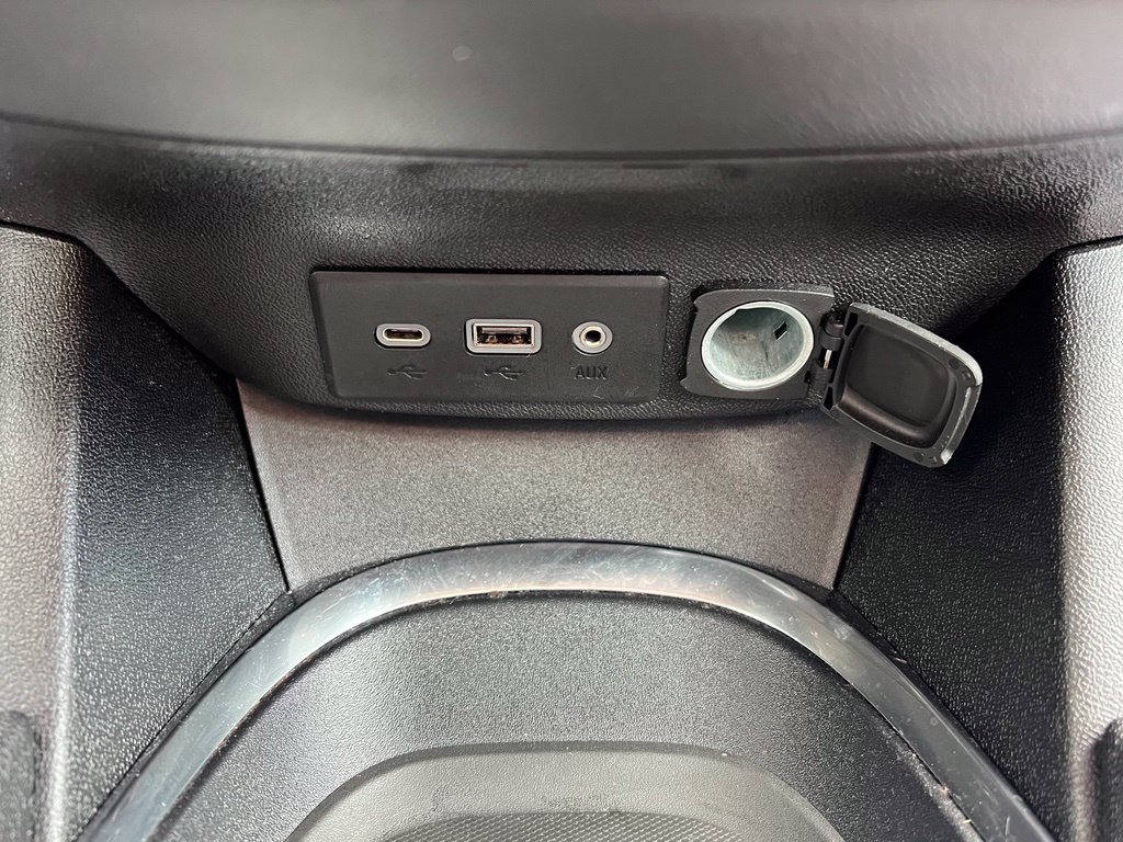 Used 2025 Chevrolet Malibu LT FWD image 18