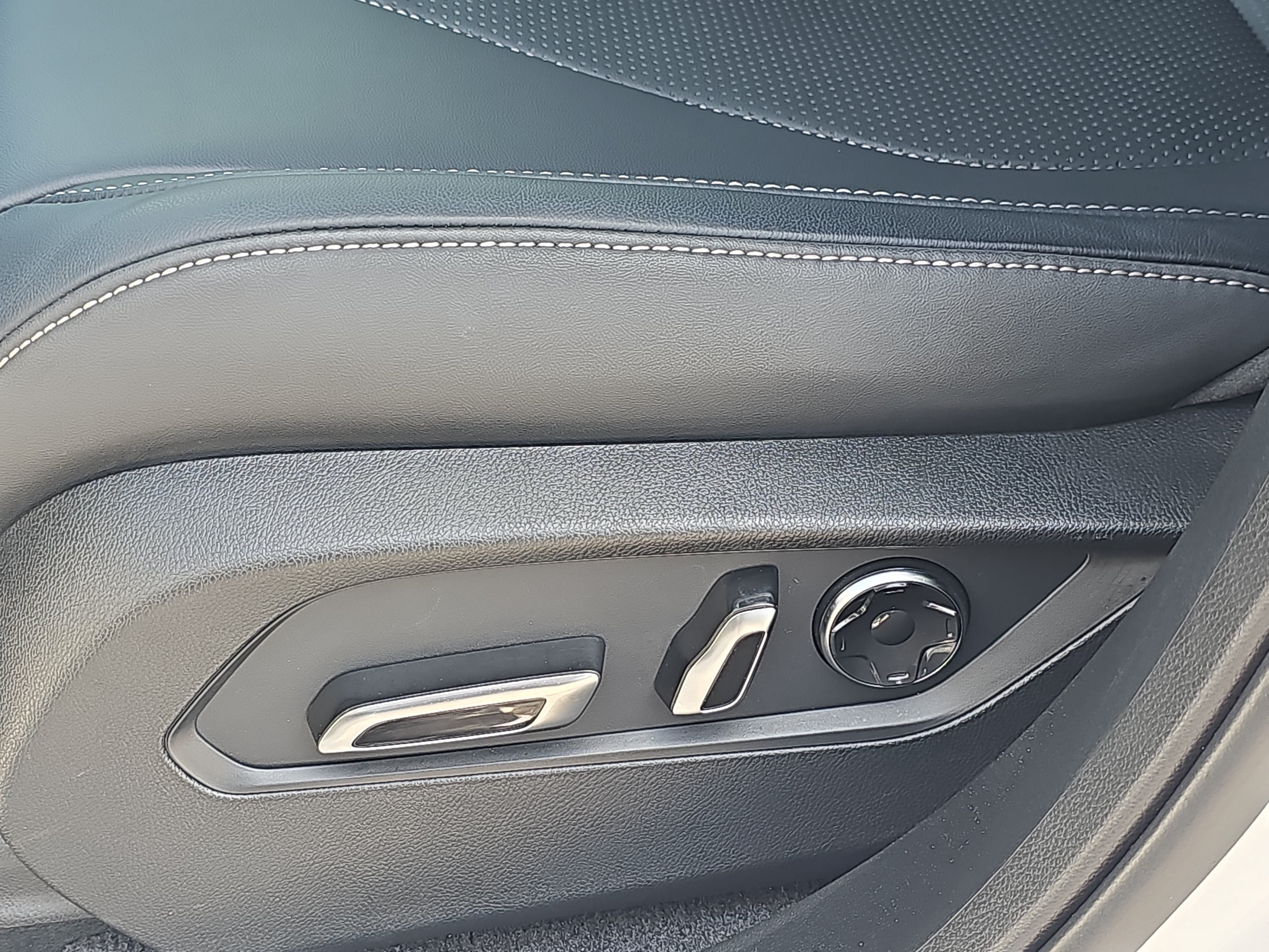 Certified 2025 Acura RDX SH-AWD w/ Technology Package image 26