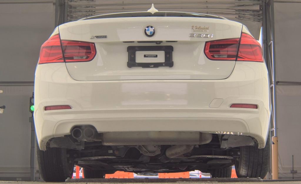 Used 2018 BMW 330i xDrive Sedan w/ Convenience Package image 5
