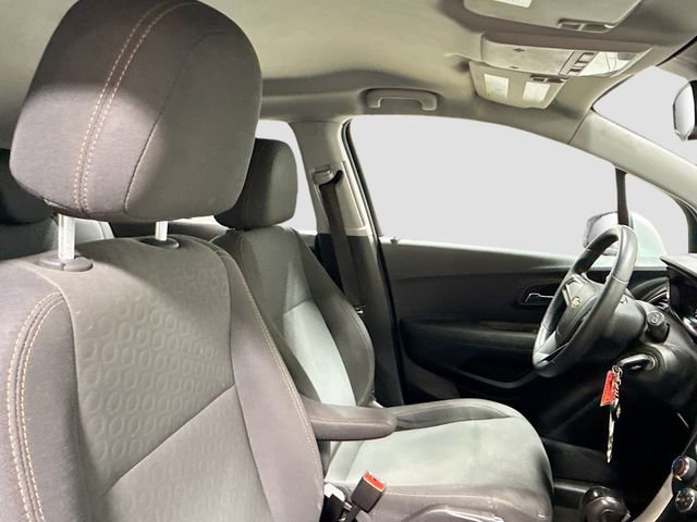Used 2019 Chevrolet Trax LS image 23