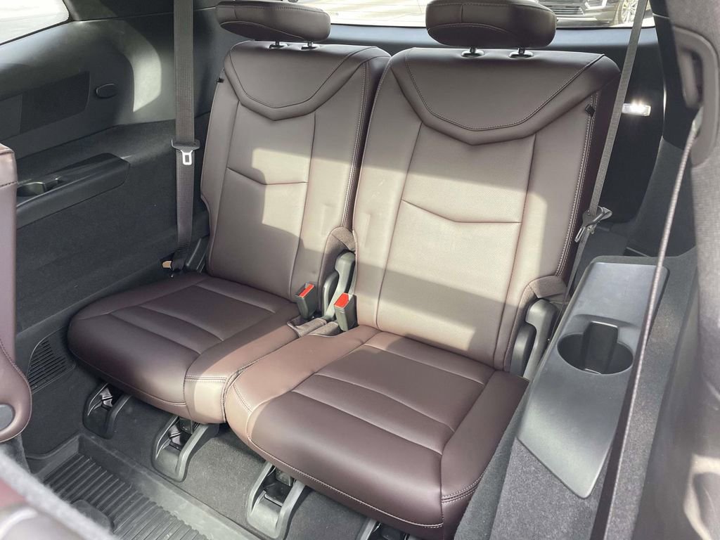 Certified 2023 Cadillac XT6 Premium Luxury image 12