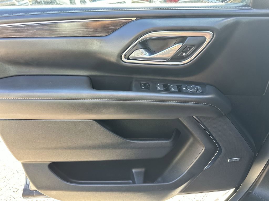 Used 2024 Chevrolet Suburban LT image 31