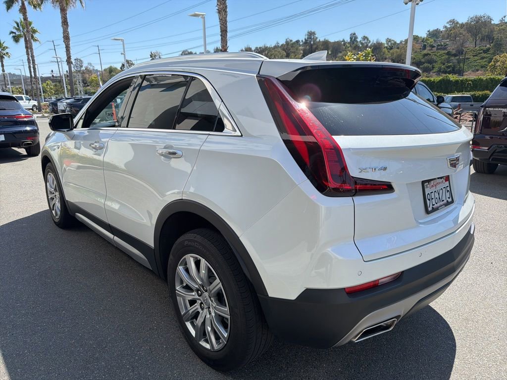 Used 2023 Cadillac XT4 Premium Luxury w/ Cold Weather Package FWD image 5