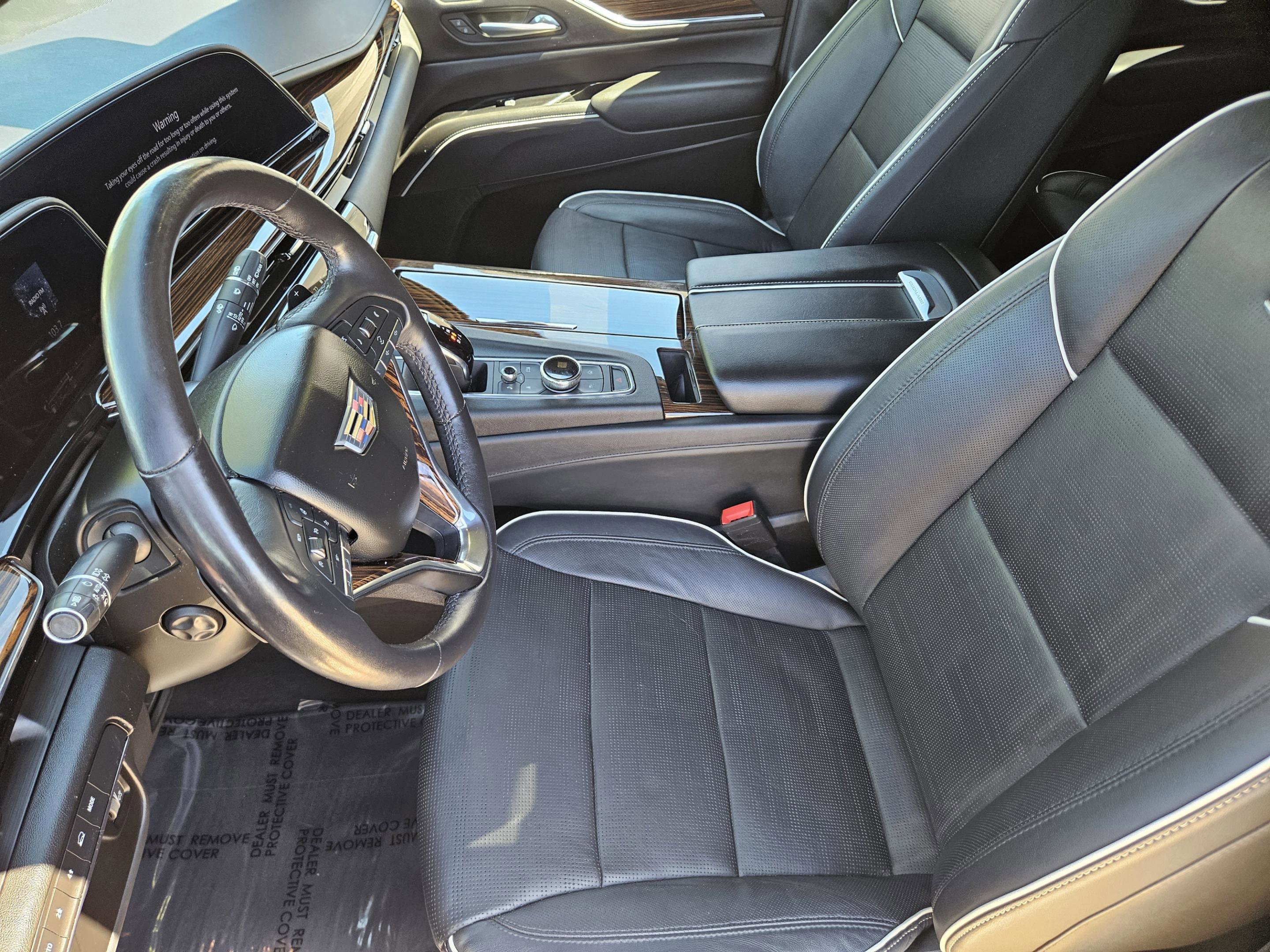 Used 2021 Cadillac Escalade Premium Luxury image 5