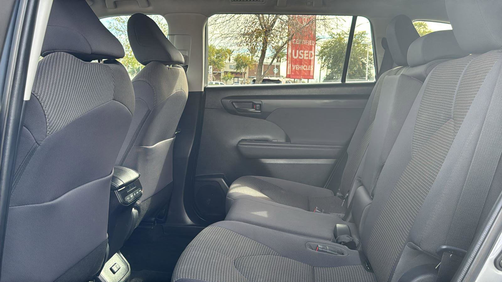Certified 2023 Toyota Highlander LE image 25