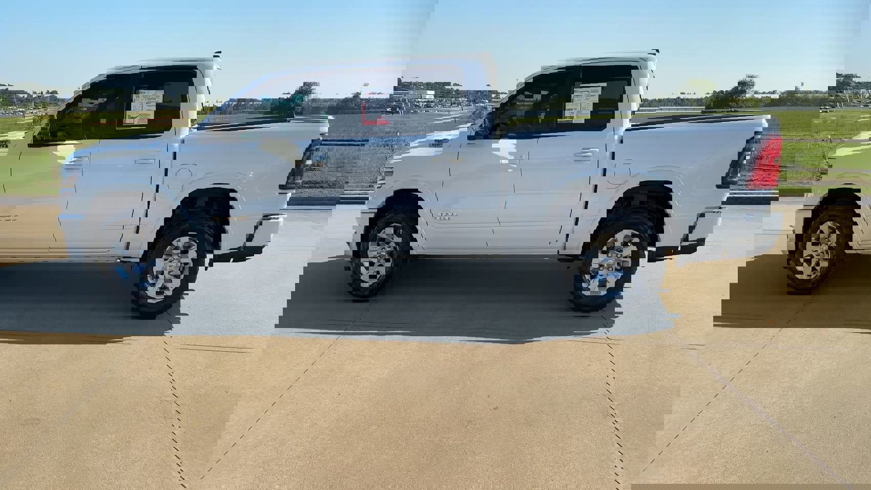 Used 2025 RAM 1500 Lone Star image 6