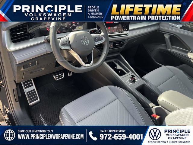 New 2026 Volkswagen Tiguan SE R-Line FWD image 14