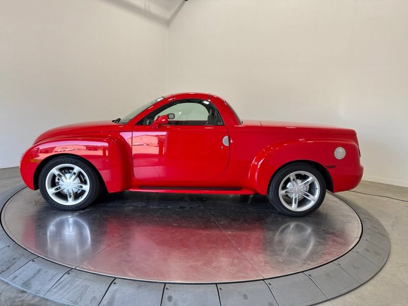 Used 2004 Chevrolet SSR w/ Preferred Equipment Group RWD image 4